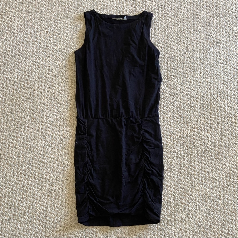 Athleta black form fitting dress
